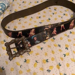 COPY - Retro distressed vintage cowgirl belt. 🤠